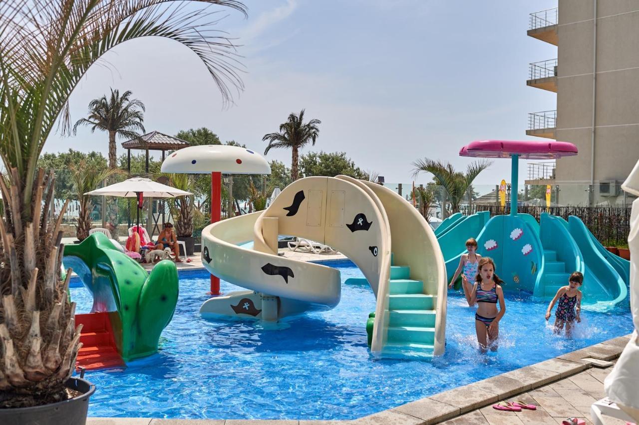 San Francisco Aparthotel Pool & Spa Mamaia Nord Неводарі Екстер'єр фото